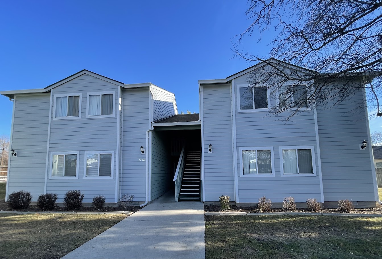 1718 South Eagleson Road - 201