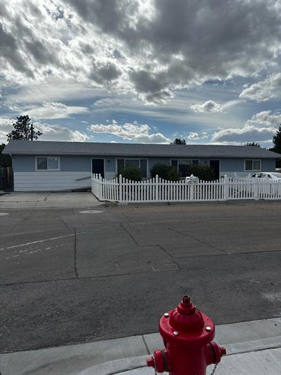 1812 Sunset Ave